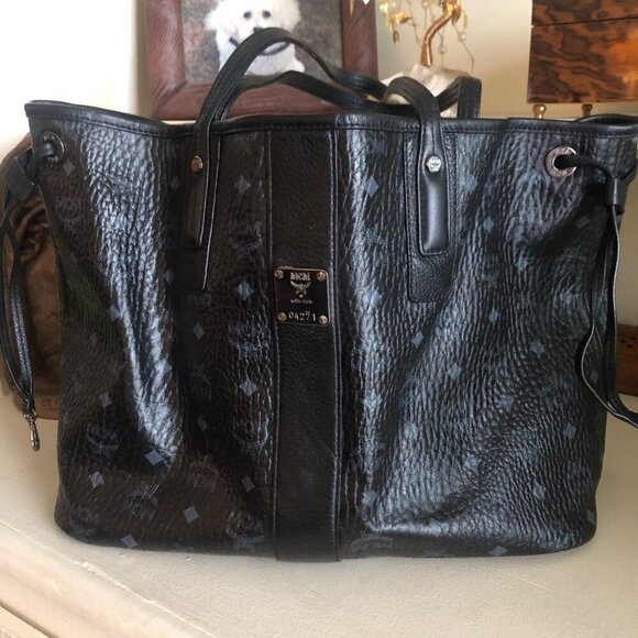 MCM Visetos Medium Liz Reversible Shopper Tote Black - Picture 9 of 11
